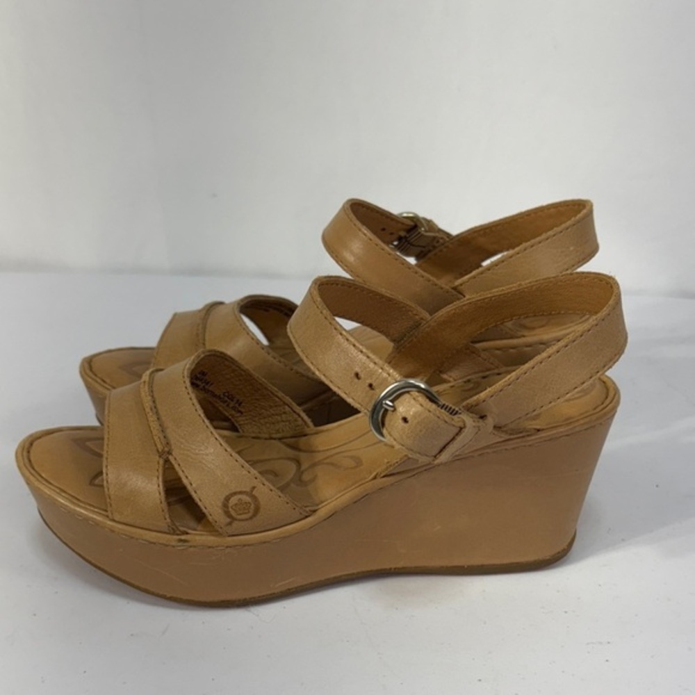 🦕 Born Tan leather Strappy Wedge Sandals: